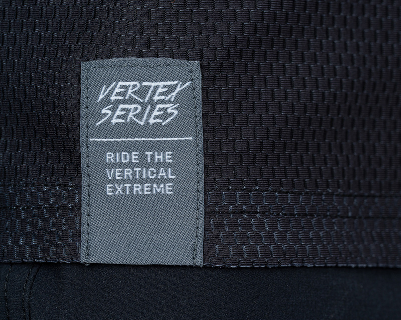 Cube dres VERTEX ROUND NECK JERSEY X ACTIONTEAM S/S black blue