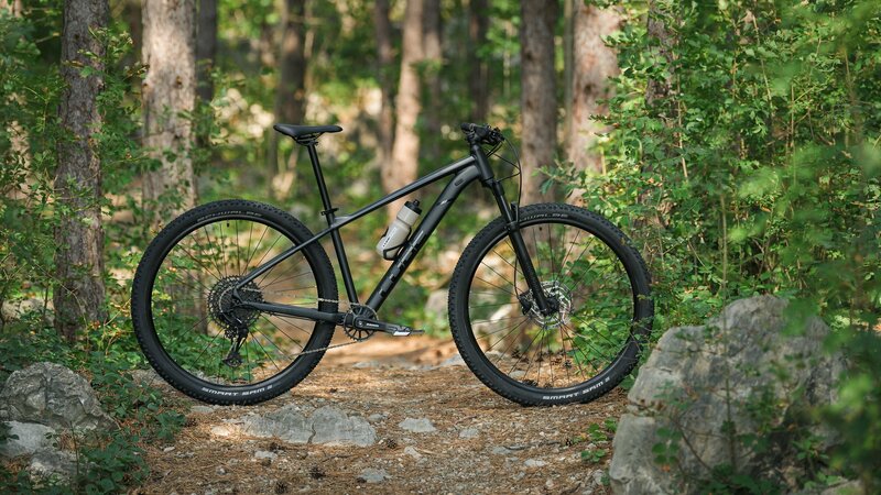 Cube ATTENTION SLX  blackmetal black